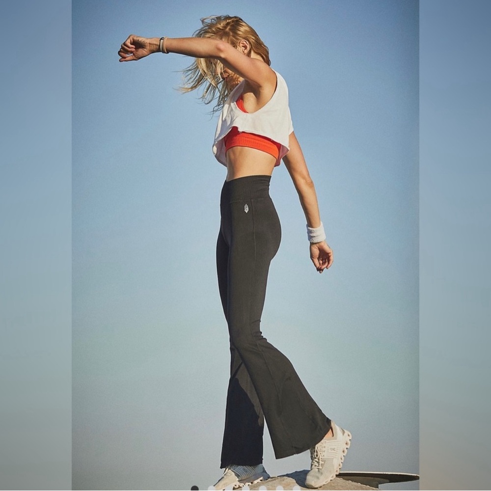 Free People Good Karma Flare leg legging NWOT black